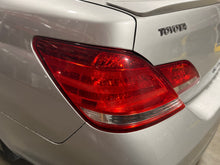 Load image into Gallery viewer, OUTER TAIL LIGHT LAMP Toyota Avalon 05 06 07 08 09 10 Left - NW566092
