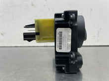 Load image into Gallery viewer, TEMPERATURE CONTROLS Ford Mustang 05 06 07 08 09 - NW566416
