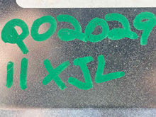 Load image into Gallery viewer, SUSPENSION CONTROL MODULE COMPUTER Vanden Pl XJ XJL XJR 10-12 - NW512793
