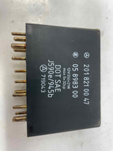 Load image into Gallery viewer, Park Lamp Light  LINCOLN LS 2001 - NW81677
