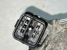 Load image into Gallery viewer, THROTTLE BODY 228I 320i 328D 328i 328I GT 428i 528D 528i X1 X3 X4 12-15 - NW568208
