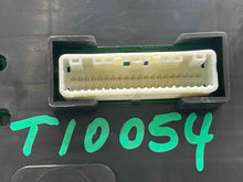 Load image into Gallery viewer, SPEEDOMETER CLUSTER Nissan NV200 13 14 15 16 17 18 19 - NW568068
