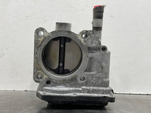 Load image into Gallery viewer, THROTTLE BODY Sentra Versa 2007 07 2008 08 2009 09 - NW567869
