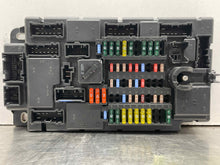 Load image into Gallery viewer, FUSE BOX Clubman Cooper Countryman Paceman 11 12 13 14 15 16 - NW522770
