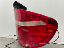 Load image into Gallery viewer, OUTER TAIL LIGHT LAMP BMW X5 X5M 07 08 09 10 Right - NW523048
