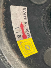 Load image into Gallery viewer, AC A/C AIR CONDITIONING COMPRESSOR 323i 323ic 323is 328i 328ic 96-00 - NW568573
