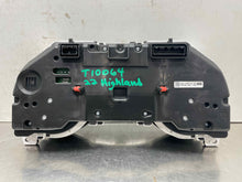 Load image into Gallery viewer, Speedometer Cluster  HIGHLANDER 2022 - NW568836
