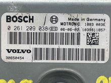 Load image into Gallery viewer, ECU ECM COMPUTER Volvo C30 V40 V70 2006 06 2007 07 08 - NW532364

