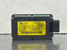 Load image into Gallery viewer, SUSPENSION CONTROL MODULE COMPUTER Hyundai Accent 15 16 17 - NW569550
