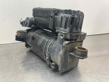 Load image into Gallery viewer, AIR RIDE COMPRESSOR E350 E550 CLS500 CLS55 CLS550 CLS63 E280 00-11 - NW541192
