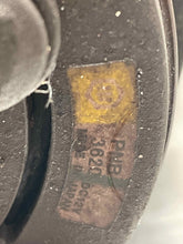 Load image into Gallery viewer, AC COMPRESSOR Honda CRV 2002 02 2003 03 2004 04 2005 05 2006 06 - NW569455
