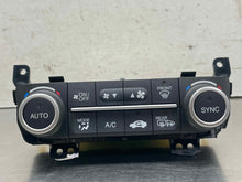 Load image into Gallery viewer, Temperature Controls Acura RDX 2017 - NW569949
