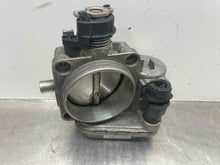 Load image into Gallery viewer, THROTTLE BODY MERCEDES C43 CL500 E430 1998 98 99 00 - NW554006
