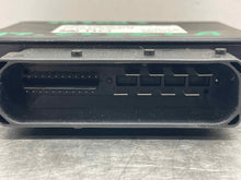 Load image into Gallery viewer, PARKING BRAKE CONTROL MODULE COMPUTER B250 CLA250 CLA45 Gl350 14-19 - NW550936

