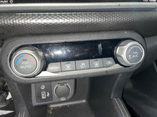 Load image into Gallery viewer, FRONT TEMPERATURE CONTROLS Nissan Versa 19 20 21 22 - NW570493
