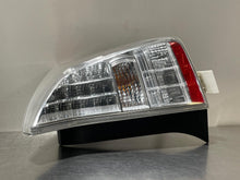 Load image into Gallery viewer, TAIL LIGHT LAMP ASSEMBLY Toyota Prius 2010 10 2011 11 Right - NW552246
