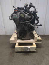 Load image into Gallery viewer, Engine Motor  KICKS 2019 - NW570477
