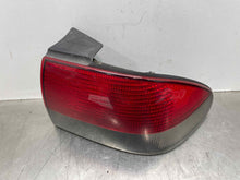 Load image into Gallery viewer, OUTER TAIL LIGHT LAMP Saab 9-3 99 00 01 02 03 Right - NW554044
