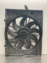 Load image into Gallery viewer, RADIATOR FAN ASSEMBLY BMW 530i 545i 525i 750i 2004 04 2005 05 2006 06 07 08 - 10 - NW352582
