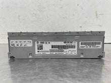 Load image into Gallery viewer, RADIO RECEIVER A4 A6 S4 S6 Touareg 10 11 12 13 14 15 16 17 - NW570934
