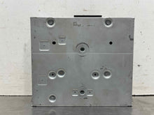 Load image into Gallery viewer, RADIO RECEIVER A4 A6 S4 S6 Touareg 10 11 12 13 14 15 16 17 - NW570934
