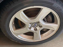 Load image into Gallery viewer, WHEEL RIM S60 XC60 11 12 13 17x7 ALLOY - NW570858
