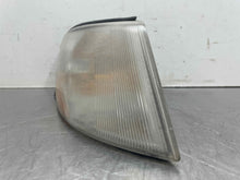 Load image into Gallery viewer, PARKLAMP Saab 900 1994 94 1995 95 96 97 98 Right - NW563477

