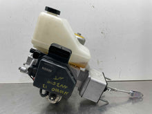 Load image into Gallery viewer, BRAKE MASTER CYLINDER NV 1500 NV2500 NV3500 12 13 14 15 16 - NW565888
