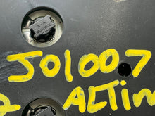 Load image into Gallery viewer, SPEEDOMETER CLUSTER Nissan Altima 2002 02 2003 03 3.5L Auto - NW160080
