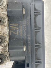 Load image into Gallery viewer, ABS ANTI-LOCK BRAKE PUMP Toyota Highlander 2011 11 - NW568231
