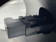 Load image into Gallery viewer, Mass Air Flow Sensor Meter MAF QX4 Pathfinder 01 02 03 - NW5028
