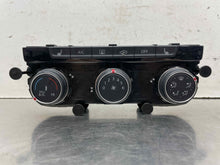 Load image into Gallery viewer, Temperature Controls Volkswagen Golf 2017 - NW572582
