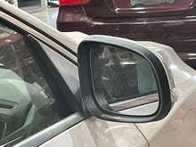 Load image into Gallery viewer, SIDE VIEW DOOR MIRROR Volvo S60 V60 14 15 16 17 18 Right - NW573117
