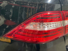 Load image into Gallery viewer, OUTER TAIL LIGHT LAMP ML350 ML450 ML550 ML63 12 13 Left - NW572627

