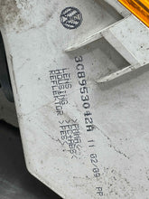 Load image into Gallery viewer, TURN SIGNAL LIGHT LAMP CC 09 10 11 12 Bumper Mounted Right - NW83641
