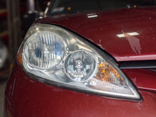 Load image into Gallery viewer, HEADLIGHT LAMP ASSEMBLY Toyota Sienna 06 07 08 09 10 Right - NW341834

