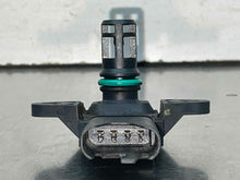 Load image into Gallery viewer, Mass Air Flow Sensor Meter MAF 135i 335i 535i 740i 740il M1 X6 Z4 07-13 - NW581178
