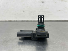 Load image into Gallery viewer, Mass Air Flow Sensor Meter MAF 135i 335i 535i 740i 740il M1 X6 Z4 07-13 - NW581178
