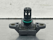 Load image into Gallery viewer, Mass Air Flow Sensor Meter MAF 135i 335i 535i 740i 740il M1 X6 Z4 07-13 - NW581178
