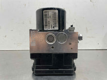 Load image into Gallery viewer, ABS PUMP Volvo V70 S70 C70 850 1996 96 1997 97 1998 98 - NW586529
