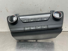 Load image into Gallery viewer, Temperature Controls Hyundai Tucson 2017 - NW586474
