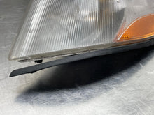 Load image into Gallery viewer, PARKLAMP Saab 900 1994 94 1995 95 96 97 98 Left - NW586873
