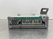 Load image into Gallery viewer, Radio Chrysler Pacifica 2005 - NW587400
