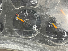 Load image into Gallery viewer, SPEEDOMETER CLUSTER Silverado 2500 Pickup Silverado 3500 03-04 - NW588434
