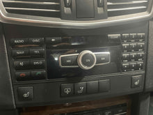 Load image into Gallery viewer, RADIO Mercedes-Benz E300 E350 E550 E63 2011 11 2012 12 - NW574808
