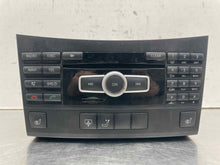 Load image into Gallery viewer, RADIO Mercedes-Benz E300 E350 E550 E63 2011 11 2012 12 - NW574808
