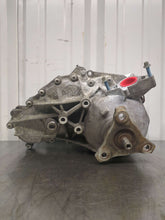 Load image into Gallery viewer, TRANSFER CASE Hyundai Genesis 2015 15 2016 16 2017 17 - NW575205
