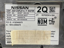 Load image into Gallery viewer, Info-Gps Screen  INFINITI QX30 2017 - NW575872
