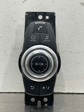 Load image into Gallery viewer, Radio  INFINITI QX30 2017 - NW575889
