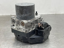 Load image into Gallery viewer, ABS Pump  RAV4 2015 - NW576303
